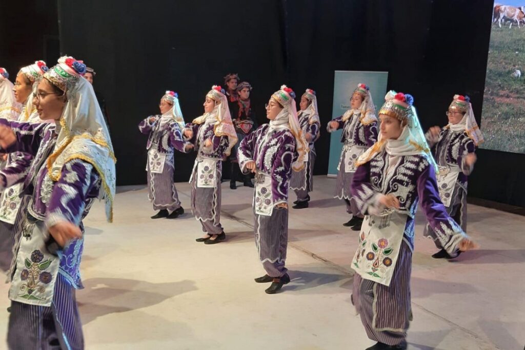 U Sjenici uspešno otvoren “Balkanski folklor bez granica”